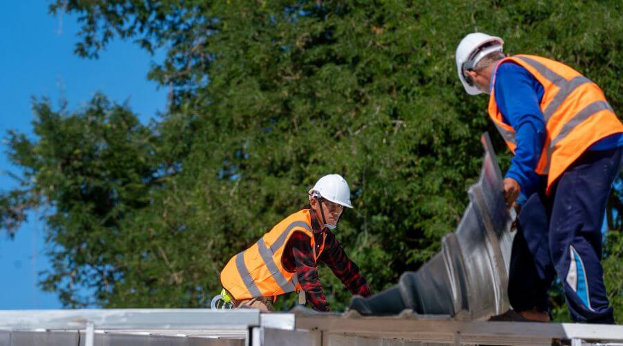 Professional new roof installation services in Bradenton, FL